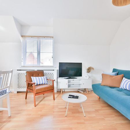 Stayright 2 Bed Beach House With Private Parking- Next To Barry Beach And Jackson Bay Kültér fotó
