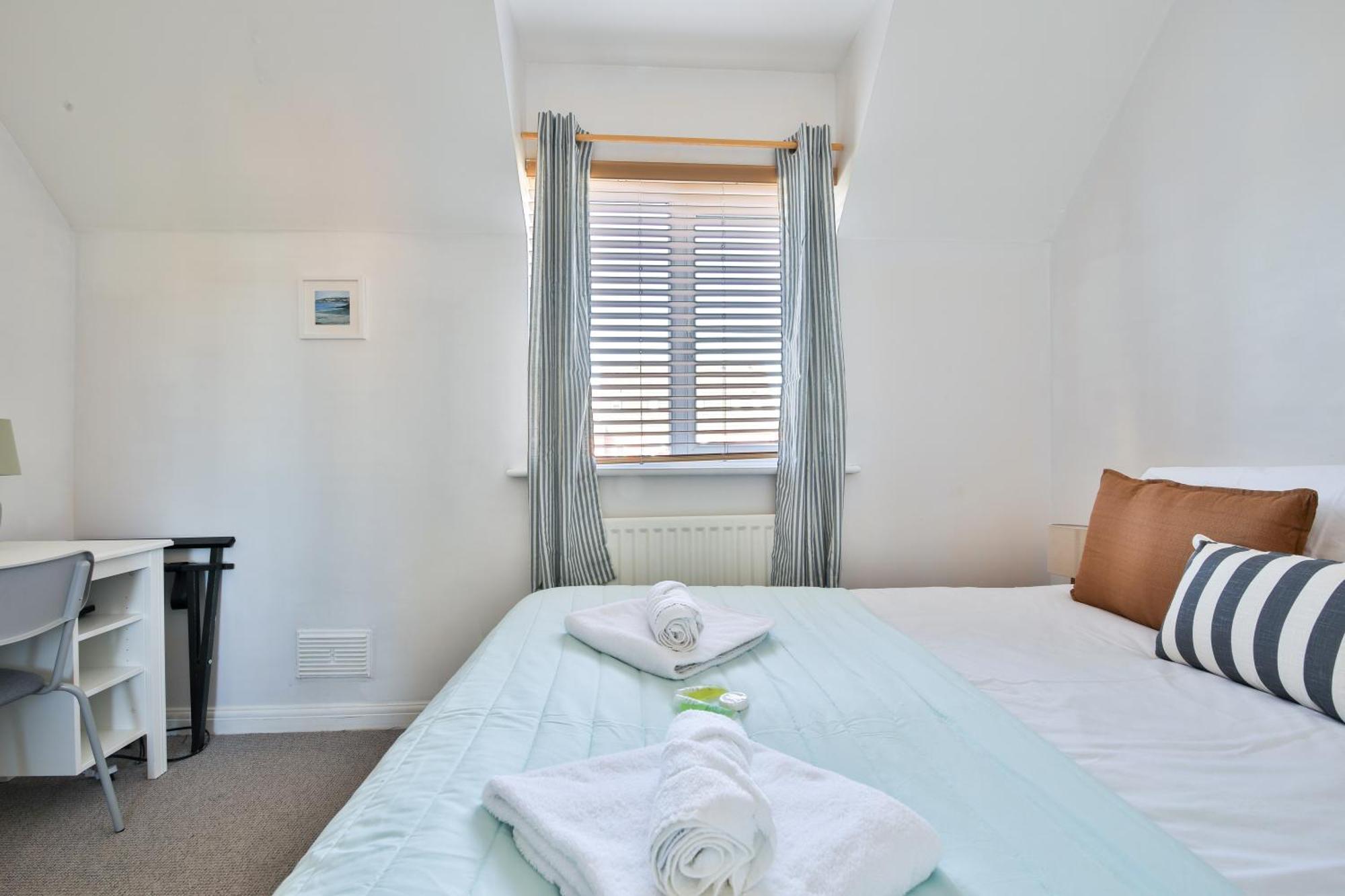 Stayright 2 Bed Beach House With Private Parking- Next To Barry Beach And Jackson Bay Kültér fotó
