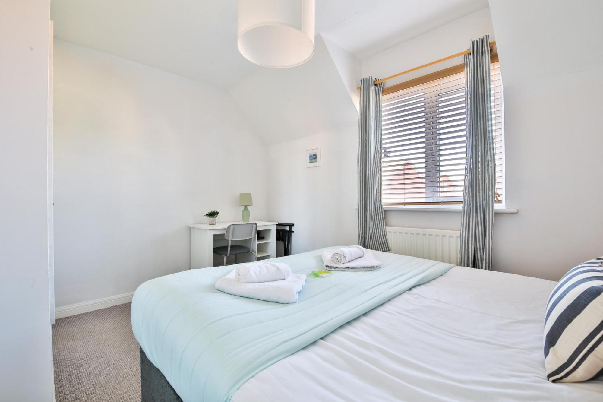 Stayright 2 Bed Beach House With Private Parking- Next To Barry Beach And Jackson Bay Kültér fotó