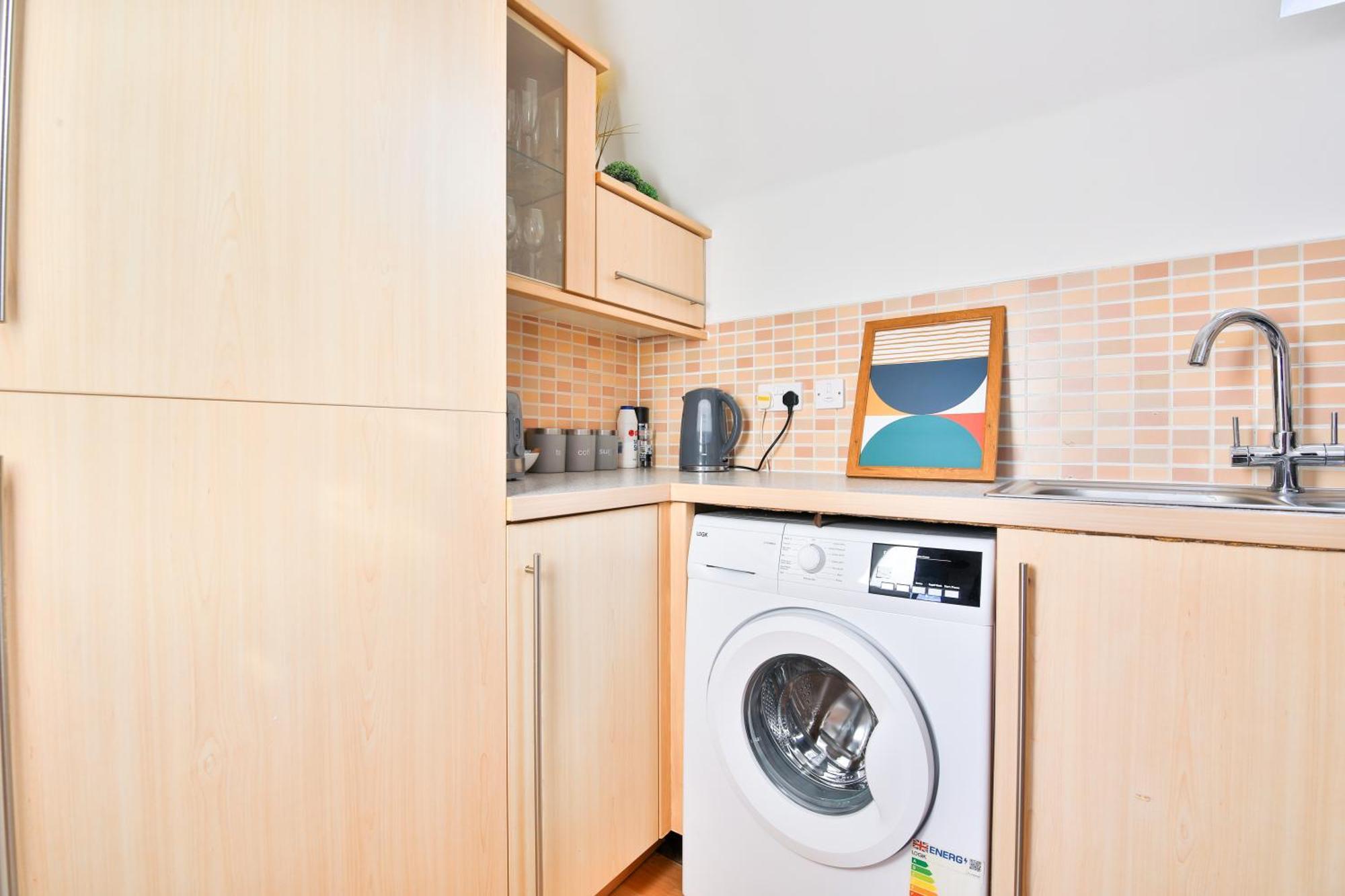 Stayright 2 Bed Beach House With Private Parking- Next To Barry Beach And Jackson Bay Kültér fotó