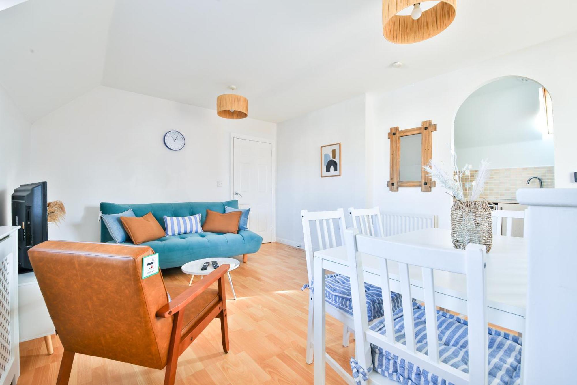 Stayright 2 Bed Beach House With Private Parking- Next To Barry Beach And Jackson Bay Kültér fotó