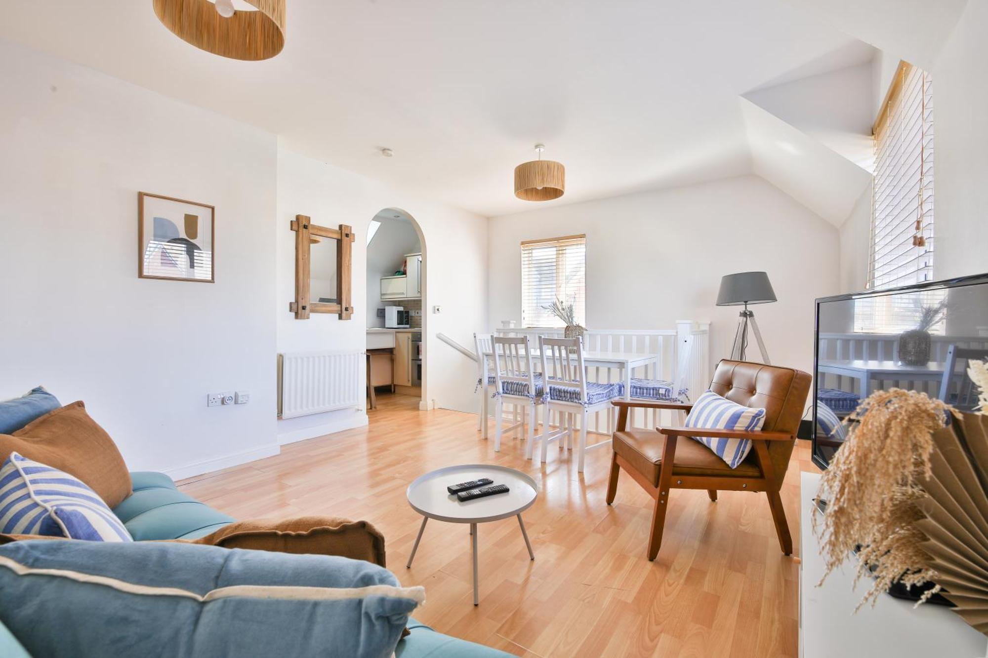 Stayright 2 Bed Beach House With Private Parking- Next To Barry Beach And Jackson Bay Kültér fotó